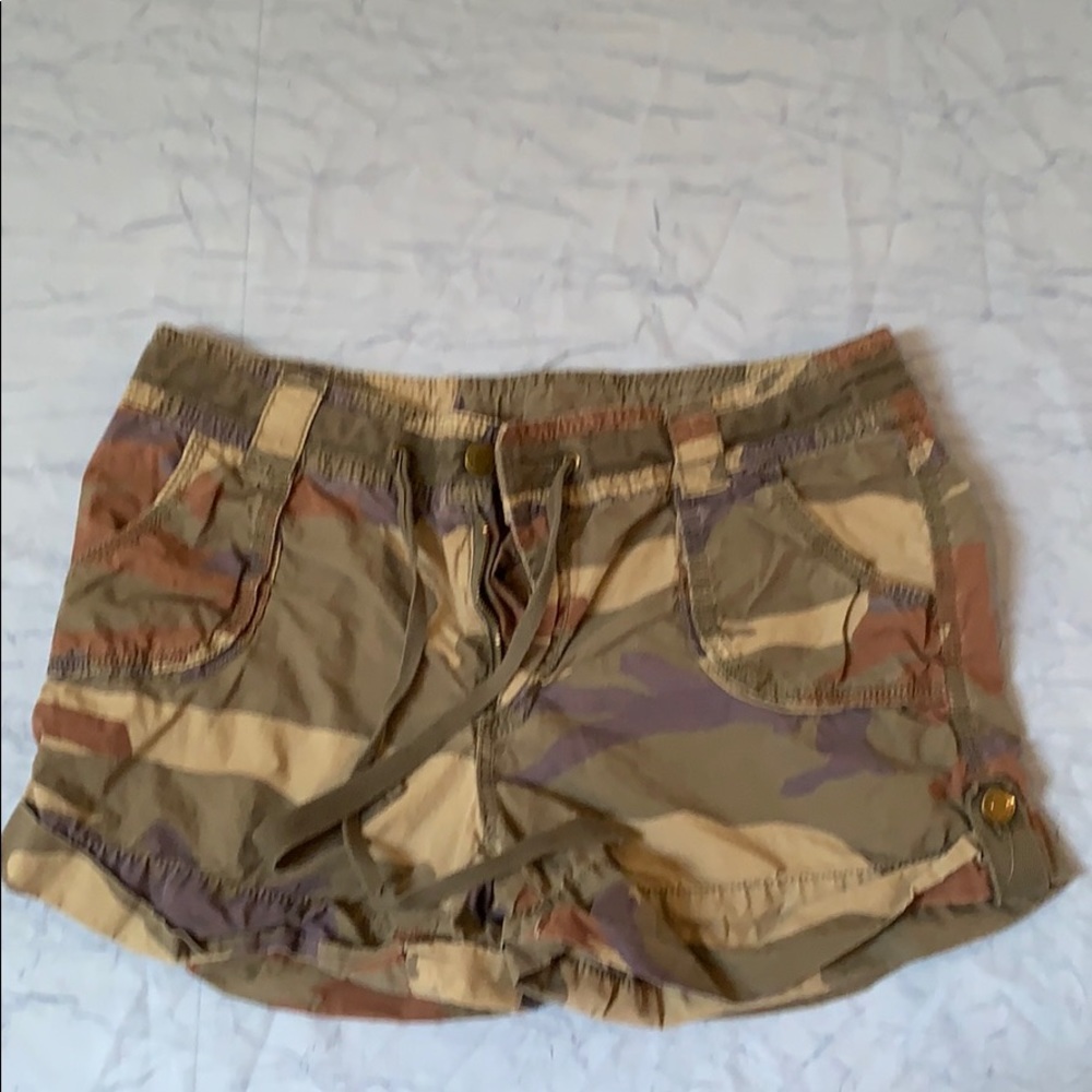 London Jean camo shorts